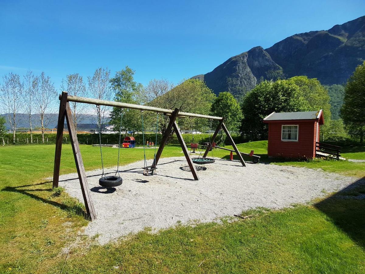 Vistdal Camping Myklebostad  Exterior foto